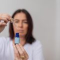 Serum z retinolem - jakie korzyści przynosi skórze?