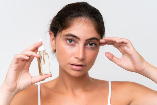 Jak prawidłowo aplikować serum Skinimal pod oczy?