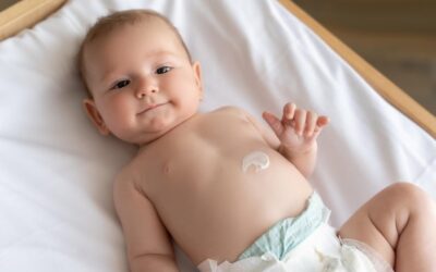 Jak wybrać odpowiedni krem dla niemowlaka z AZS?