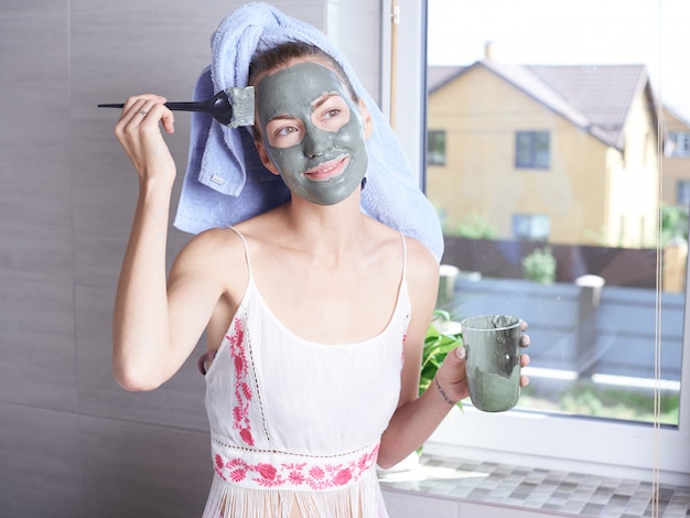 Domowa maseczka nawilżająca - prosty sposób na zdrową skórę