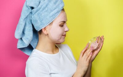 Jak właściwie myć cerę trądzikową i nie pogorszyć jej stanu?