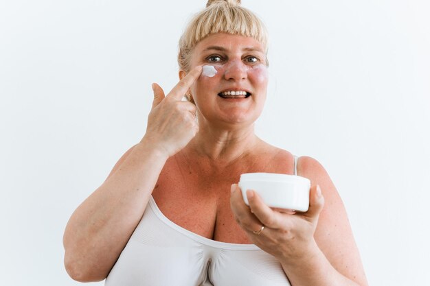 Jaki krem wybrać po 30-tce dla cery mieszanej?