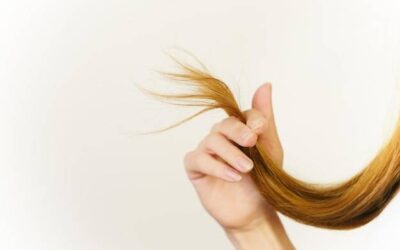 Co zrobić na zniszczone końcówki włosów?