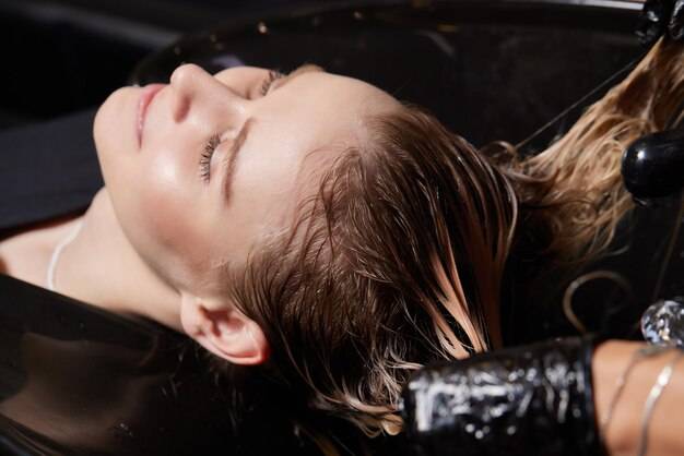 Jak zrobić laminowanie włosów galaretką w domowych warunkach?